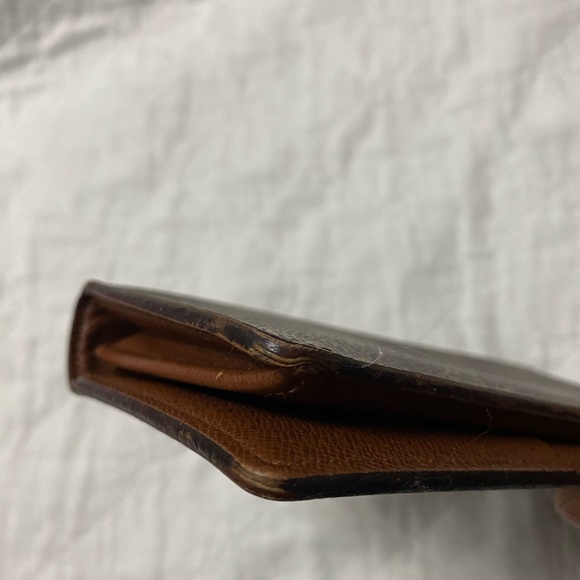 Louis Vuitton Brazza Wallet - Picture 9 of 13